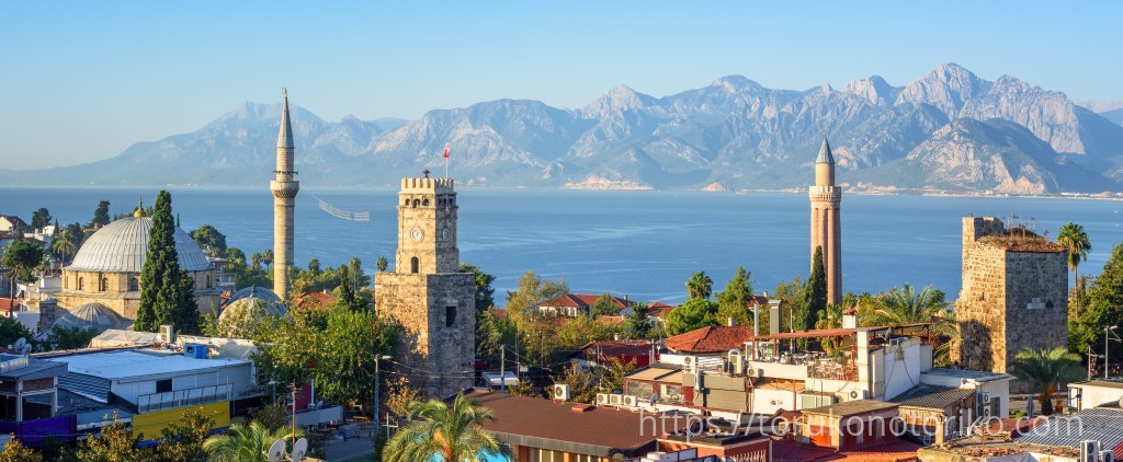 地中海最大のリゾート Antalya アンタルヤ 旧市街とデューデンの滝 トルコのとりこ Turk Asigi